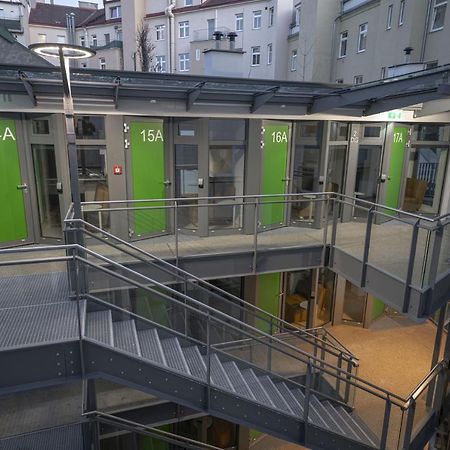 Smart Nano Living - Wien Hauptbahnhof - Self Check-In Exteriör bild