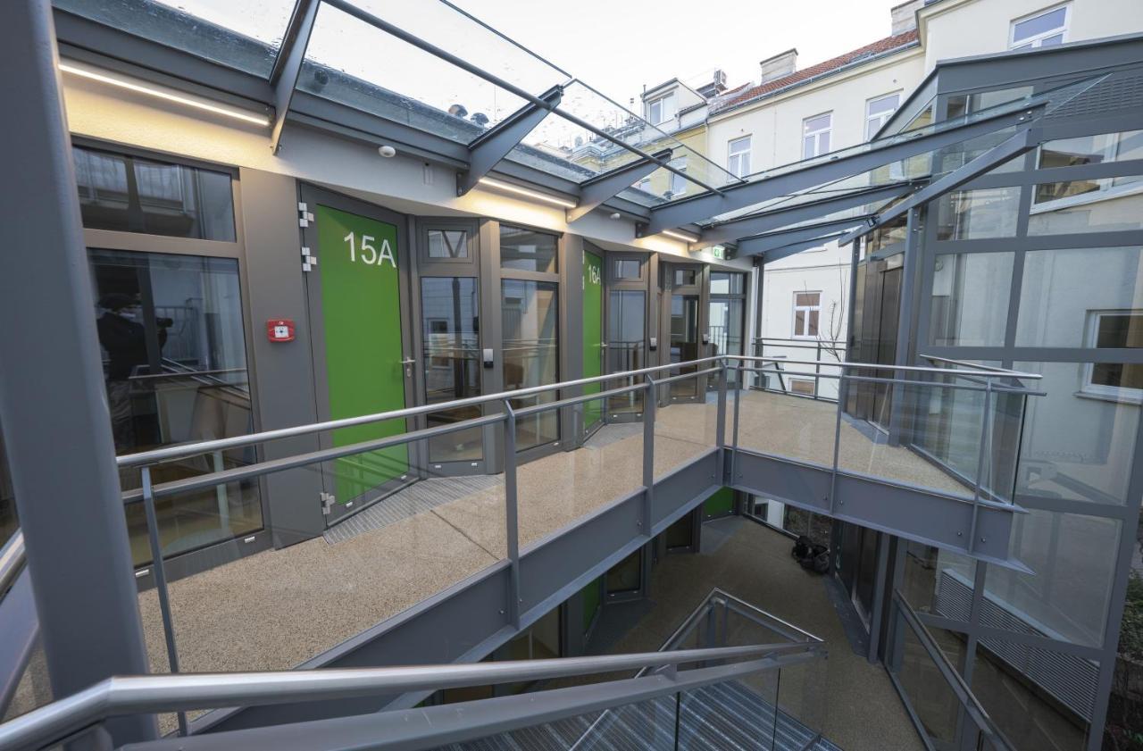 Smart Nano Living - Wien Hauptbahnhof - Self Check-In Exteriör bild