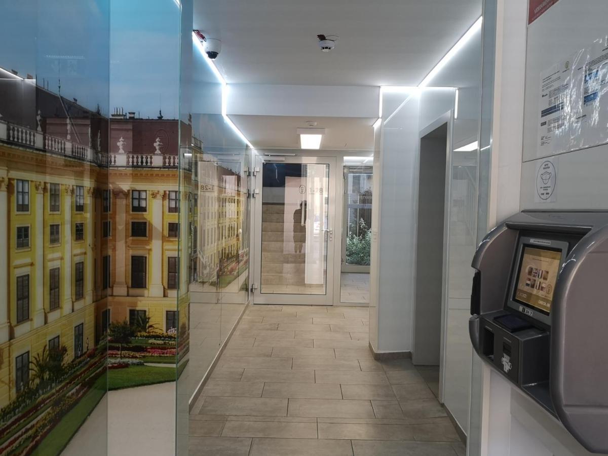 Smart Nano Living - Wien Hauptbahnhof - Self Check-In Exteriör bild