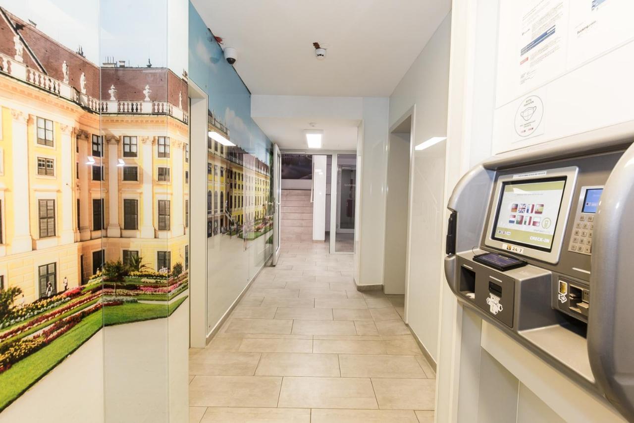 Smart Nano Living - Wien Hauptbahnhof - Self Check-In Exteriör bild