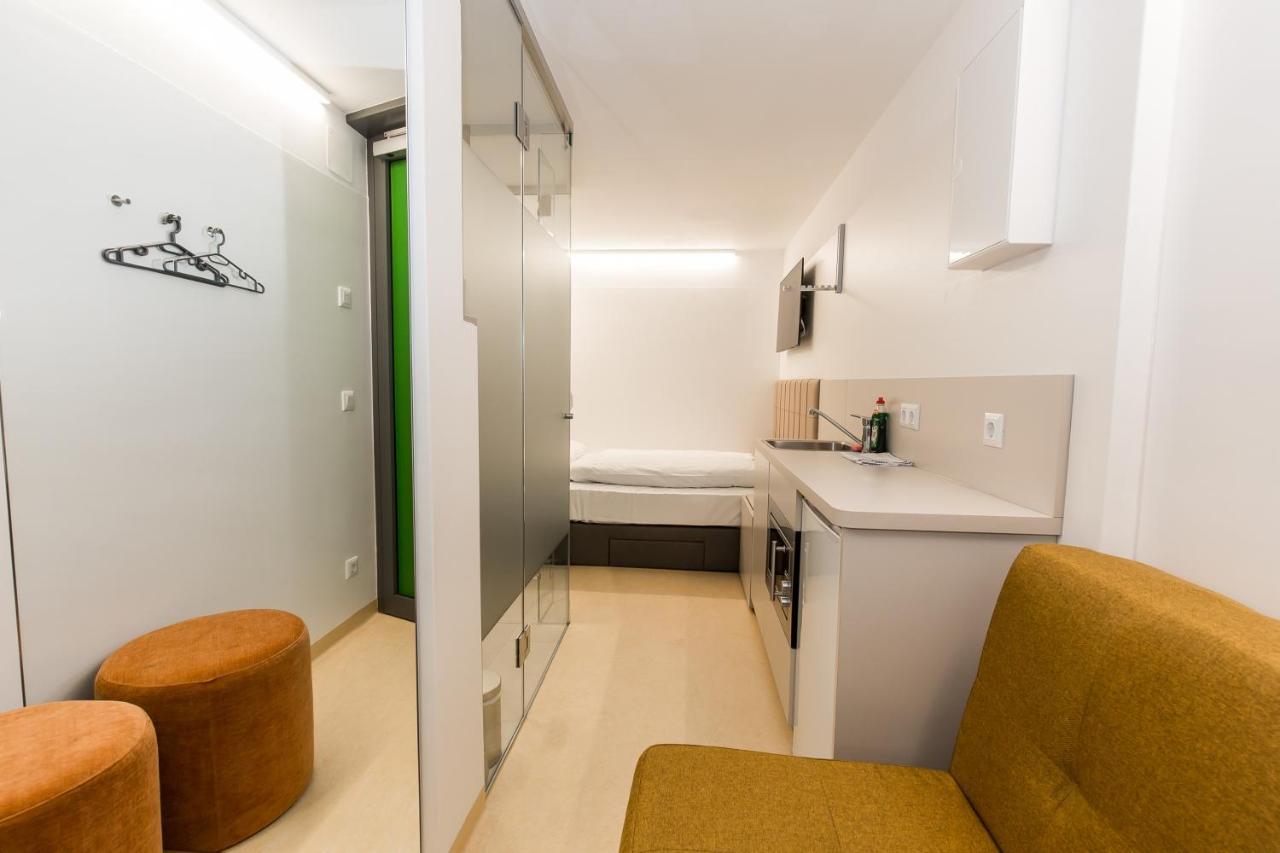 Smart Nano Living - Wien Hauptbahnhof - Self Check-In Exteriör bild